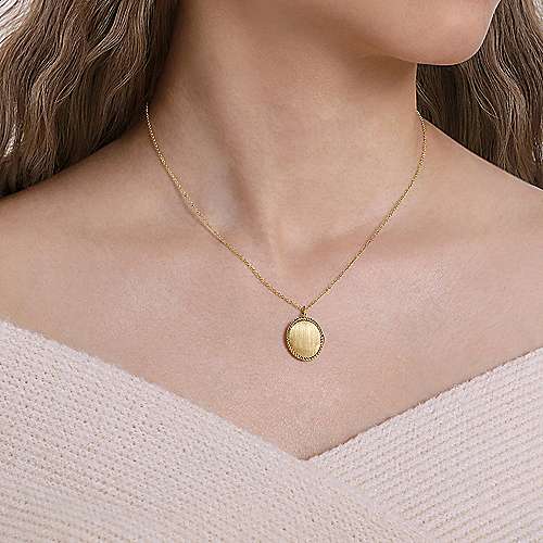 14K Yellow Locket 14K Yellow Gold Engravable Oval Locket Necklace with Twisted Rope Frame Surrey Vancouver Canada Langley Burnaby Richmond